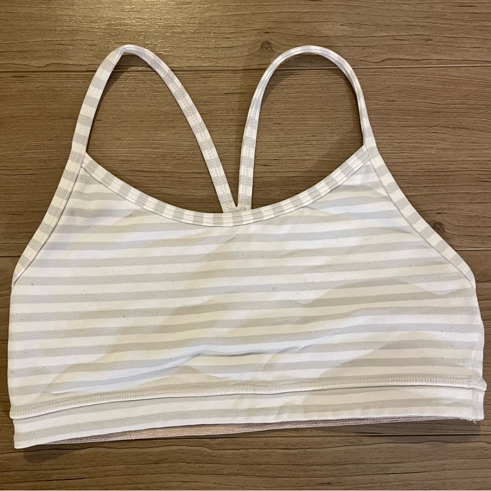 Lululemon sports bra